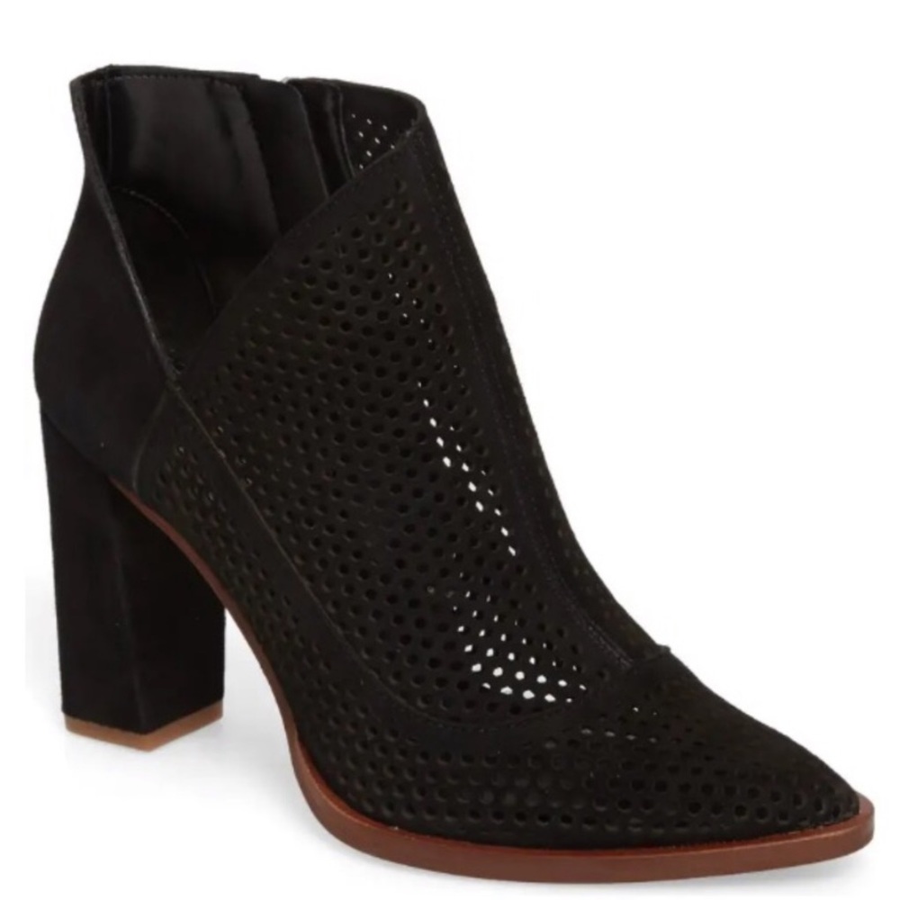 Vince Camuto Levesna Leather booties